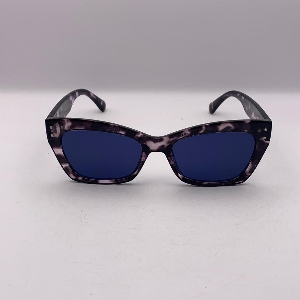 BCBGeneration Sunglasses BG3072CE 400 Purple Tortoise Cat Eye Blue Tinted Womens